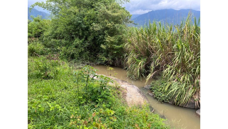 Bán lô đất giáp suối tại Ninh Thượng- Ninh Hoà gần DT6, gần khu dân cư giá đầu tư chưa tới 1tỷ/ha