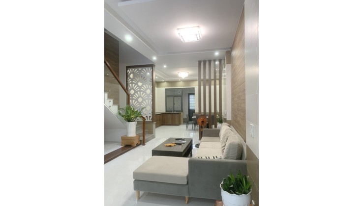 Nhà mới, 3 tầng, 89.4m2 Khu VIP của TPBR đường Nguyễn Hồng Lam