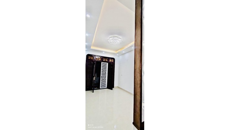 Bán nhà hiếm bán Văn Quán - Hà Đông, 38m2 - 4 Tầng 2 Mặt Tiền Oto Đỗ Cửa