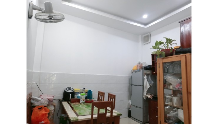 Mặt đường Nguyễn Tuyển, Bình Trưng Tây, Quận 2, 4x12m giá 2 tỷ 700