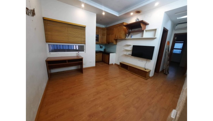 Chính chủ cần bán gấp căn hộ Kim Văn, Kim Lú, DT 57m2, 2 ngủ, 2 WC,  Giá nhỉnh 1.6xx tỷ.