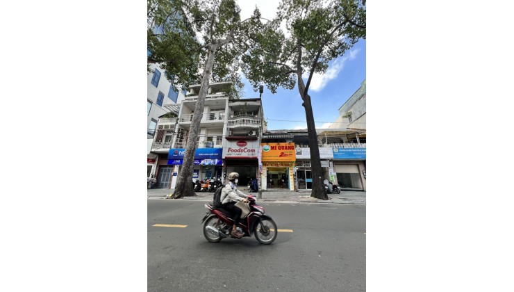 Bán nhà MTKD Trần Quang Khải, Quận 1, 60m2, 4,4 x 13, 3 tầng, Giá 21.x tỷ, SHR.