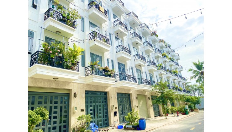 Bán nhà cuối Nguyễn Oanh, 3 lầu, DTSD 250m2, SHR, hỗ trợ vay 70%