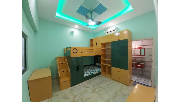 Bán nhà gia đình đang ở tại Phạm Thế Hiển, p16 quận 8. 48m2 3 phòng ngủ