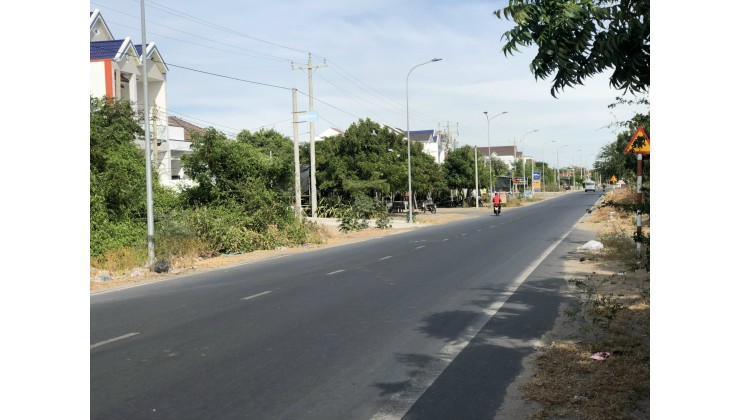 Bán đất thổ cư 100% mặt biển huyện Tuy Phong, Bình Thuận, DT 6m x 20m