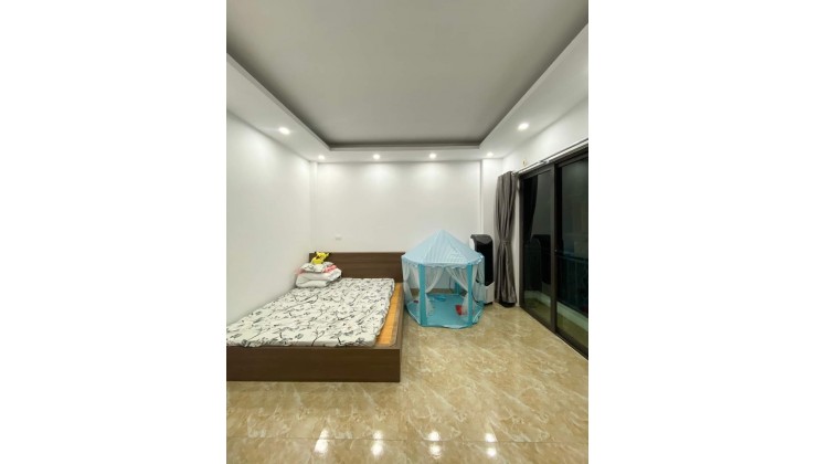 Bán Nhà Đường Hoàng Mai - Gần Ô TÔ - 32m2 - 5 tầng - 3.26 tỷ - Full nội thất