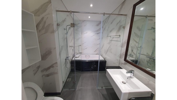 Cho thuê căn hộ 3pn2wc toà cc cao cấp King Palace cạnh Royal city