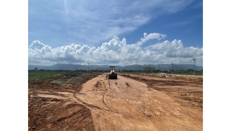 Cần bán gấp đất mặt tiền QL1 thị xã Hoài Nhơn thuận tiện kinh doanh