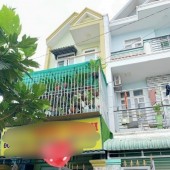 Nhà 1 trệt 2 lầu TỎNG 12Om2 Gía : 3 tỷ 7. Kết cấu 3 LẦU