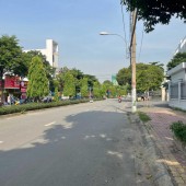 Bán nhà đường Tăng Nhơn Phú Q9. LH: O9O.88.2l5-86 MR.HA