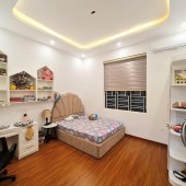 Bán Nhà Đẹp, Ô Tô Vào Nhà, Ngọc Thụy - Long Biên 41m2, 5T giá 5,65 tỷ