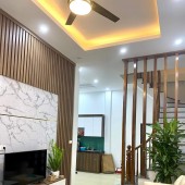 Nhà Nguyễn Chí Thanh, Đống Đa, ngõ rộng, ô tô đỗ cửa, 50m ra phố, full nội thất cao cấp, nở hậu, đẹp chất!