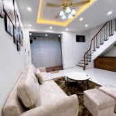 Bán gấp nhà riêng đườngTrường Chinh, Đống Đa, 30m2, MT 5.6m, 3.18 tỷ