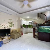 Chuyển Công Việc Bán Nhà Ngọc Thuỵ, Long Biên 35m2, 5T, giá 3,75 tỷ