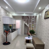 Bán nhà Thanh Nhàn – Sát phố- giá hấp dẫn bất ngờ