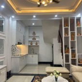Bán nhà 4 tầng ngõ Chợ Khâm Thiên, Đống Đa  nhỉnh 3 tỳ, tặng full nội thất