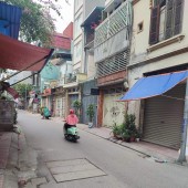 Gần 90m2 phố Ngọc Lâm, oto tránh, vỉa hè, kinh doanh sầm uất.