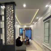 Bán nhà cầu giấy, ngõ 2 xe SH cười vui, 40m, giá chỉ 10tỷ
