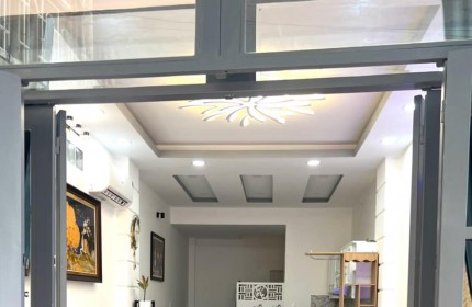 Nhỉnh 5 tỷ, Nhà Đẹp ở ngay 4 tầng Phú Nhuận giáp Q3, Dtsd hơn 120m2.