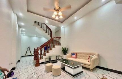 Bán nhà đẹp Đại Từ - Linh Đàm, 42m2, 4 tầng, MT 4m. Ngõ nông, giá rẻ nhất khu vực 4,15 tỷ