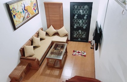 cần tiền trả nợ ngân hàng nên muốn bán nhanh căn nhà nhỏ xinh ở Long Biên hà Nội