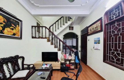 Bán gấp nhà Thanh Xuân 3.3 tỷ, 38m x4T Lô góc, Ngõ 3m Thông, nhà đẹp ở ngay