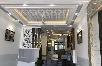 Bán nhà TT Nhà Bè, xe hơi, 110m2, 5 tầng mới thang máy, 12.5 tỷ!