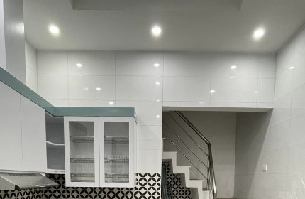 BÁN NHÀ ĐẸP Ở NGAY PHỐ TÔN THẤT TÙNG Q ĐỐNG ĐA 30 M 4 TẦNG CHỈ 3 TỶ 15
