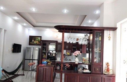 Chủ bán gấp định cư Mỹ - Biệt Thự Saigonres cực đẹp Lô Góc mặt tiền đường 3, P7,Q8, DT 13.5x18m, chỉ 16 Tỷ