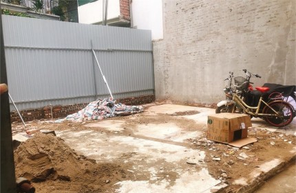 Bán đất Đường Trương Định, sát phố, thửa đẹp vuông vắn, 45m chỉ 3 tỷ 25
