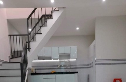 bán nhà trường chinh diện tích 110m2, giá nhỉnh 6 tỷ 3 phòng rộng