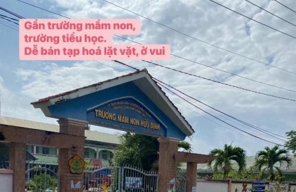 bán đất nền 2 mặt tiền gần chợ trường học đường rộng rãi