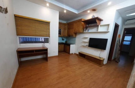 Chính chủ cần bán gấp căn hộ Kim Văn, Kim Lú, DT 57m2, 2 ngủ, 2 WC,  Giá nhỉnh 1.6xx tỷ.