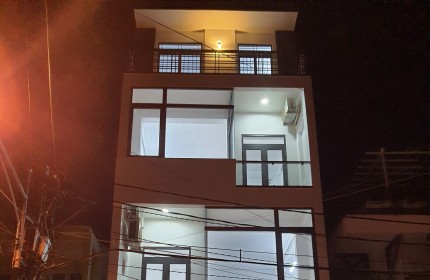 Bán nhà 4 tầng TTTP Nha Trang DTSD:184m², Giá 8,5 tỷ