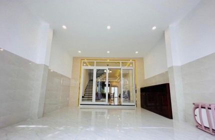 Bán nhà 3 tầng TTTP Phước Long, Nha Trang DT:96.5m², Giá 5,5 tỷ