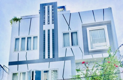 Bán nhà 4 tầng TTTP Phước Hải, Nha Trang ngang 9m, Giá 4,9 tỷ