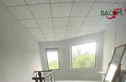 Bán nhà MT kinh doanh 1 Trệt 1 Lầu 27m2 SHR thổ cư đường ô tô,p.Bửu Hoà