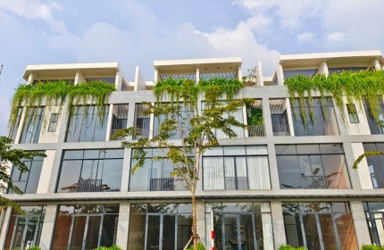 VILLAS TẠI SÂN GOLF ĐẲNG CẤP QUỐC TẾ