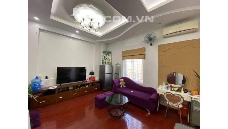 Sốc! 5,5 tỷ nhà Quan Nhân 78m2, lô góc, giá rẻ bay nhanh, LH 0702269986