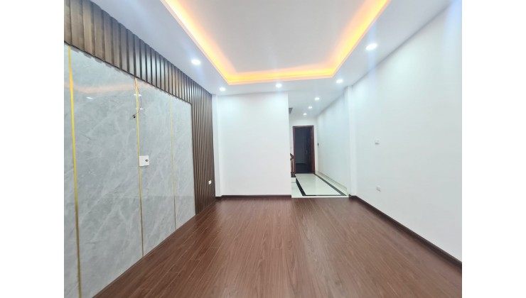 PHÂN LÔ BÀN CỜ-  60M2X5T, MT5M - 7 CHỖ TRÁNH - VÀO NHÀ - KINH DOANH TỐT - GIÁ 10 TỶ