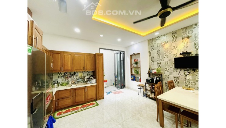 NHÀ ĐẸP ĐƯỜNG VƯỜN LÀI, HẺM RỘNG, DT 15X16, 2 LẦU. GIÁ 15.8 TỶ TL