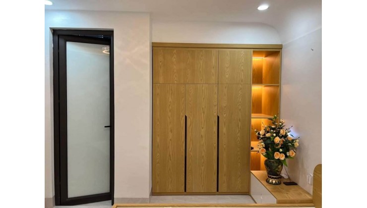 BÁN TÒA NHÀ CĂN HỘ DỊCH VỤ, LÔ GÓC, Ô TÔ, QUẬN 7, 125M2, 16 PHÒNG, DÒNG TIỀN 1 TỶ/1 NĂM, GIÁ CHỈ 13.5 TỶ!