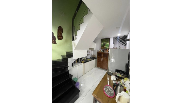 Bán nhà 3 tầng, 3x10 nhà mới, đầy đủ công năng, Full nội thất đường Hoàng Quốc Việt, Quận 7, giá chỉ 2,9 tỷ