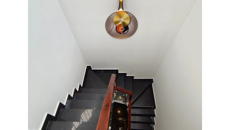 Bán nhà LÊ TRỰC, B THẠNH, 4M X 11M, 4 LẦU, 4.9 TỶ: