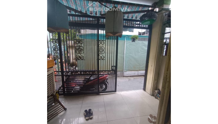 NHÀ đẹp sát mặt tiền ĐƯỜNG, kế bên khu đô thị PHÚ MỸ HƯNG, quận 7, giá NHỈNH 3 TỶ