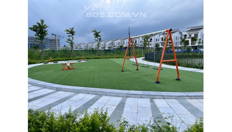 Căn biệt thự đơn lập 300m2, góc vườn hoa,  view công viên siêu hiếm tại VSIP TỪ SƠN , giá rẻ chỉ 75 triệu / 1m2, sổ hồng chính chủ