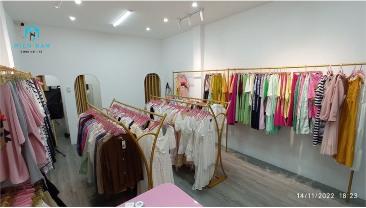 Shop cần sang đường Nguyễn Ái Quốc giá thuê chỉ 10tr vị trí đẹp: