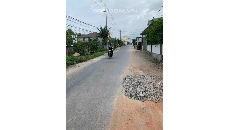 Bán đất dãy 2 đường Nguyễn Thị Định Bảo Ninh Đồng Hới, đối diện KĐT Sa Động, giá 1 tỷ xxx, LH 0888964264