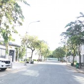 Nhà phố KDC Dương Hồng Nguyễn Văn Linh, nội thất đẹp, đường 18m, giá 12 tỷ, LH: 0934.933.978