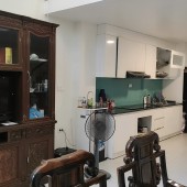 Bán nhà phố Ngọc Thụy, ô tô vào nhà, diện tích 46m2, giá chỉ 5.1 tỷ